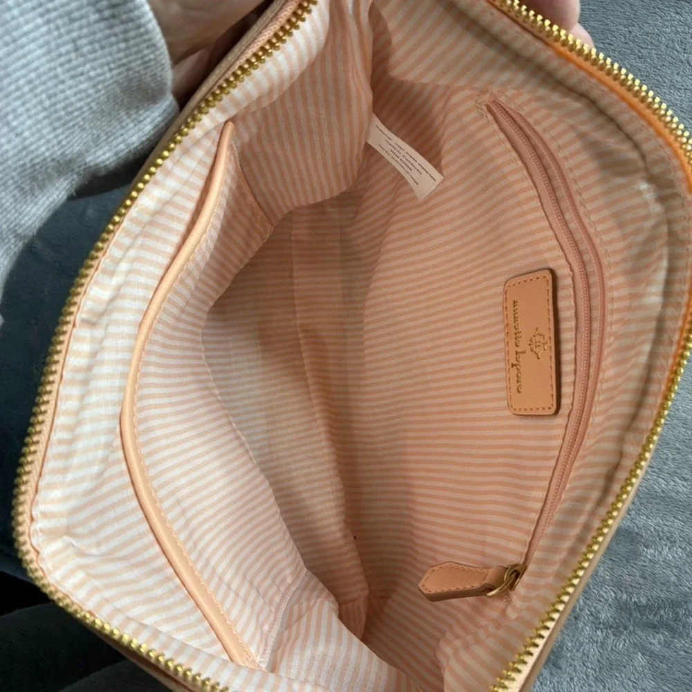Nanette Lepore Woven Straw Vegan Leather Gold Chain Shoulder‎ Bag Classic Peach